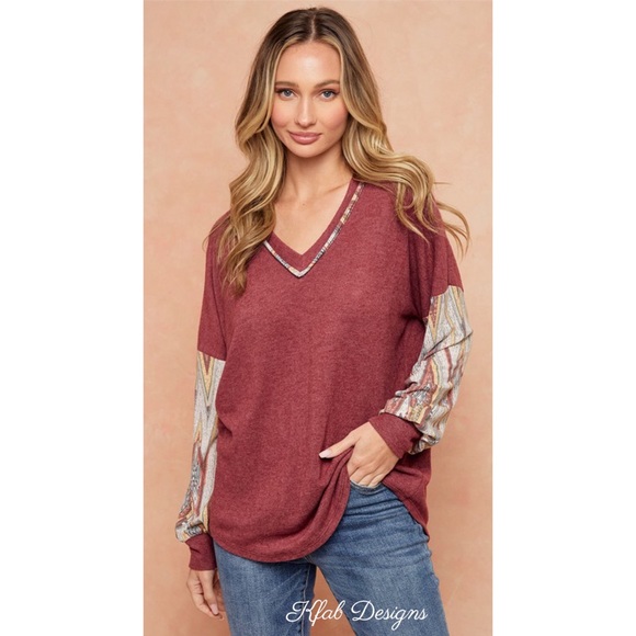Tops - ❤️LAST 1! V Neck Aztec Detail Super Soft Sweatshirt Top!